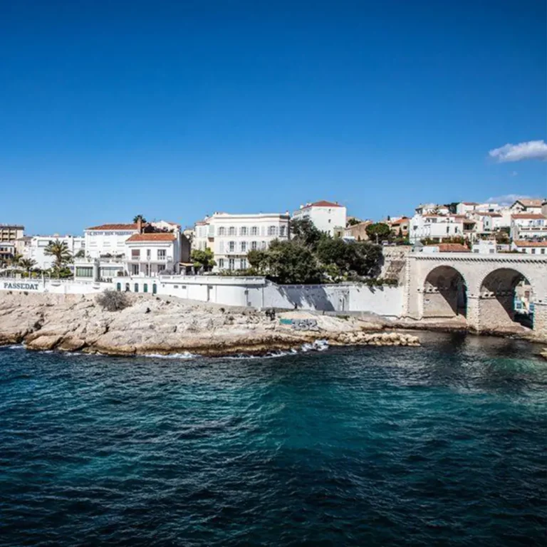 hotel-les-bords-de-mer-balade-corniche-kennedy-mer-marseille