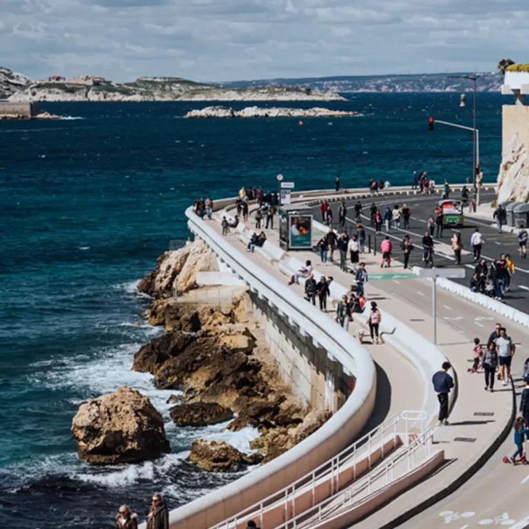 hotel-les-bords-de-mer-corniche-kennedy-voie-marseille
