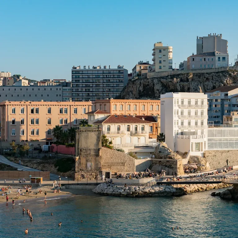 hotel-les-bords-de-mer-plage-des-catalans-avec-les-bords-de-mer-marseille